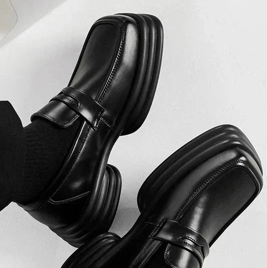 square-toed moccasin