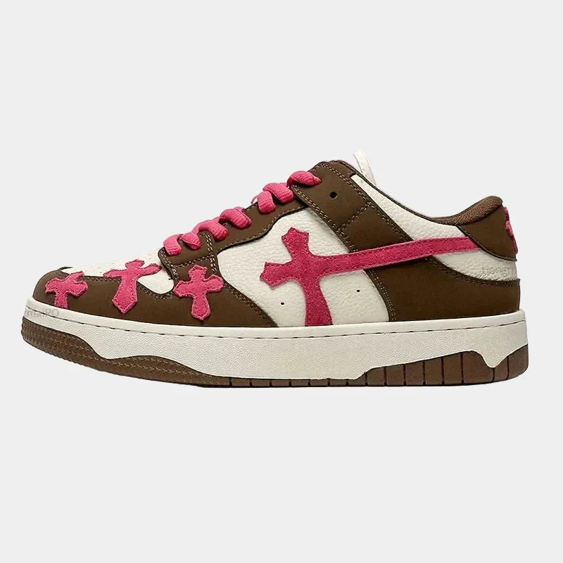Cross sneaker