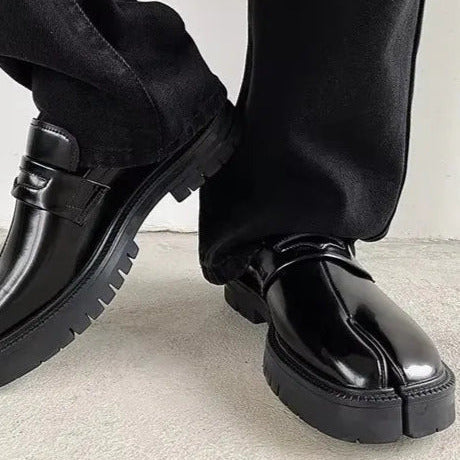 Tabi loafers